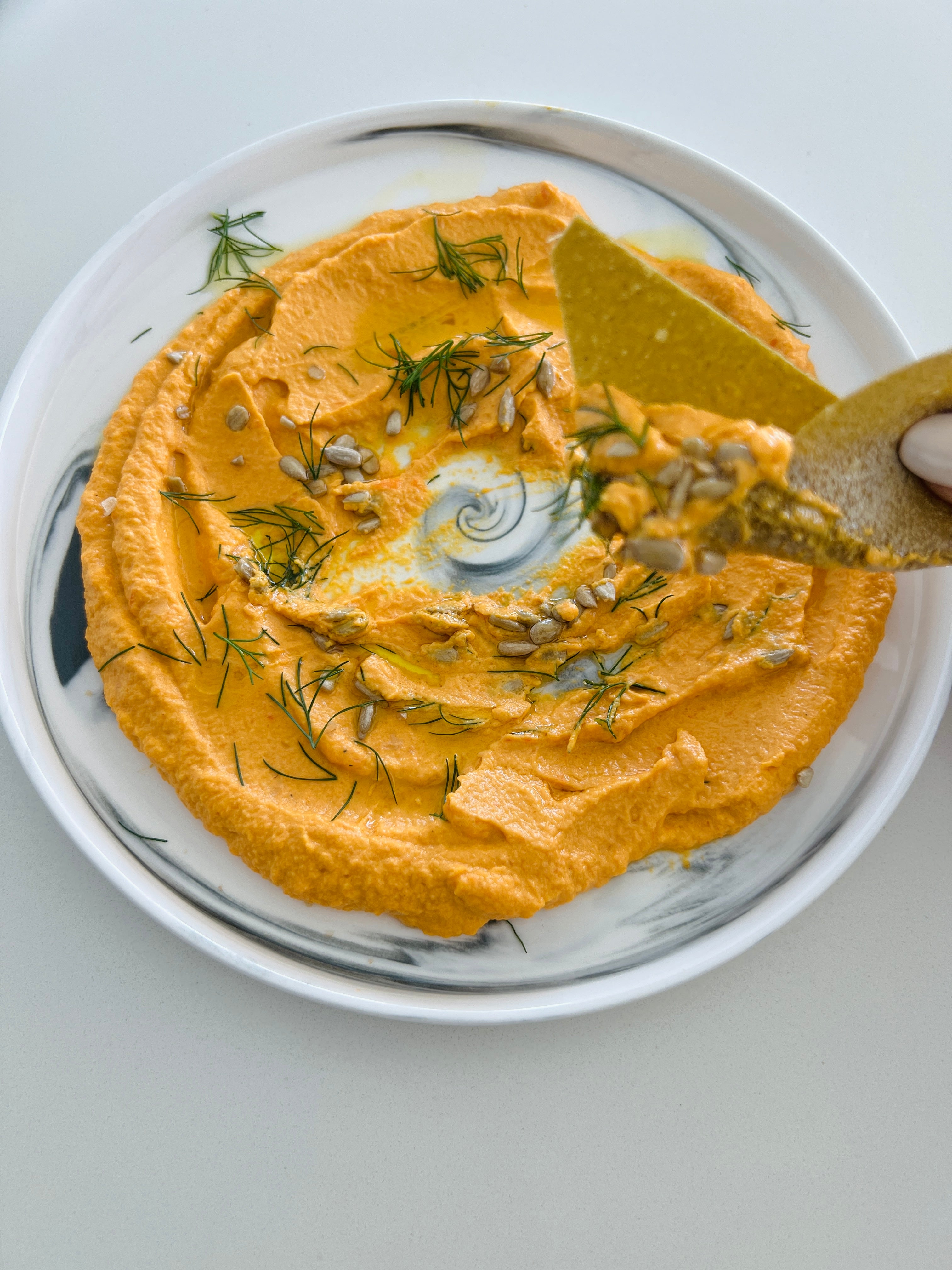 2 ingredients carrots hummus